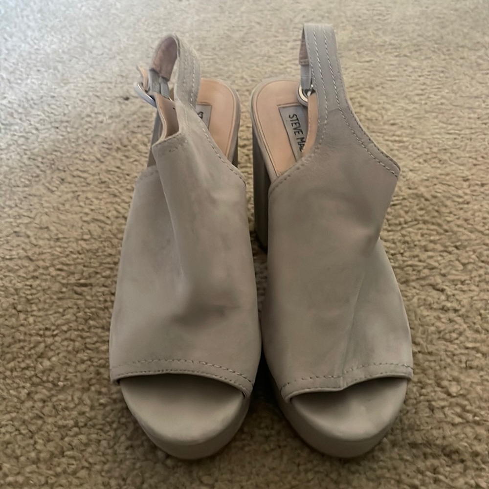 Steve Madden Peep Toe heels